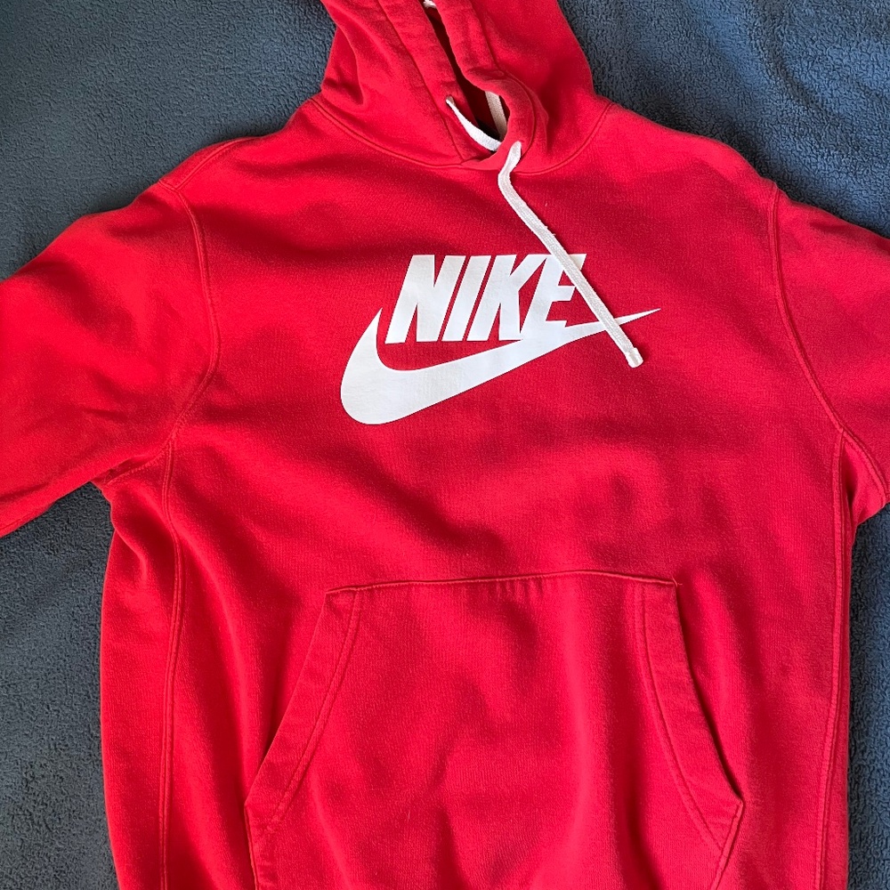 Nike men's Lrg hoodie
